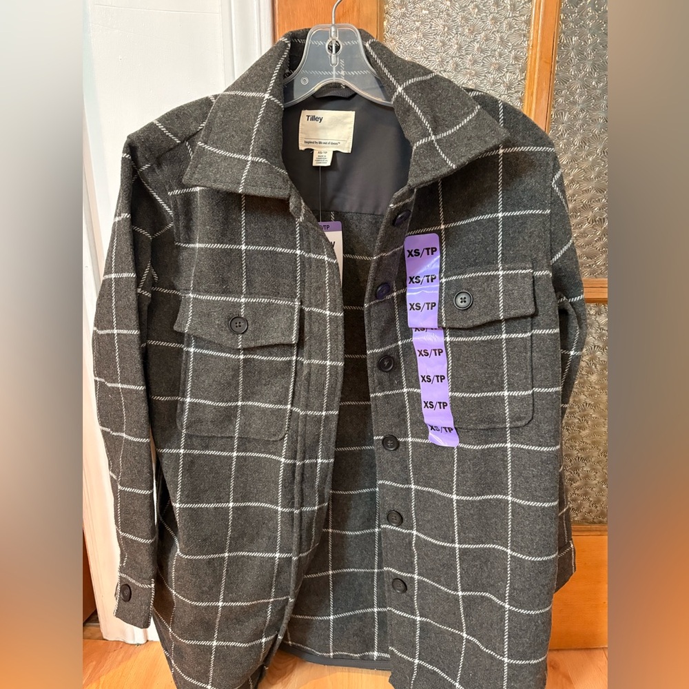 2/15$!! NWT Tilley Gray Plaid Jacket